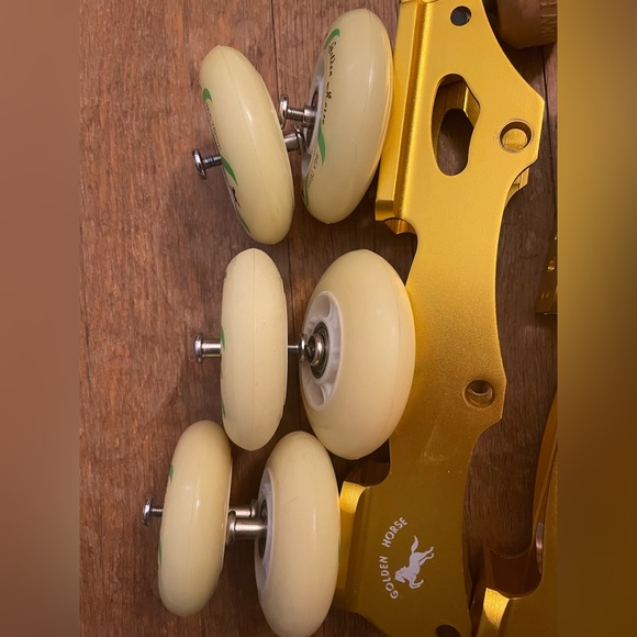 Golden Horse In-line Skates - Picture 3 of 9